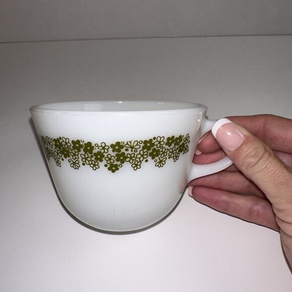 Pyrex Spring Blossom Crazy Daisy Coffee Tea Cup White Green Flowers Set of 2 - Picture 5 of 6